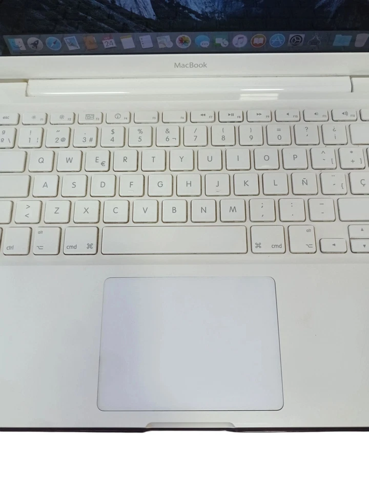 Apple MacBook Intel Core Duo 2 2.4GHZ 5GB RAM 120GB HDD Nvida Geforce 320M Ma... - Imagen 3 de 4
