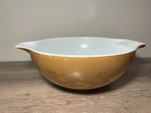 Vintage Pyrex Cinderella 4 qt Mixing Bowl #444 Brown/Gold Americana