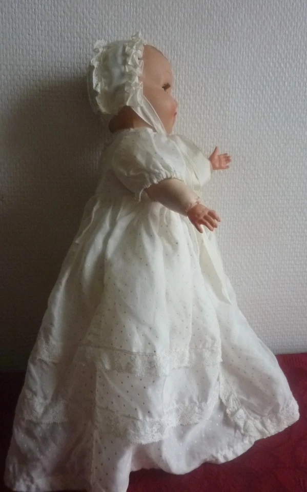 Poupée ancienne en celluloïd et tissu tenue de baptême d’origine vers 1940  - Photo 3/4