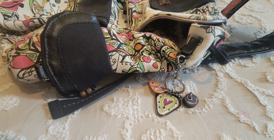 Mochila Sakroots Peace Tech Bolso Corazones Florales Foto 2 de 4