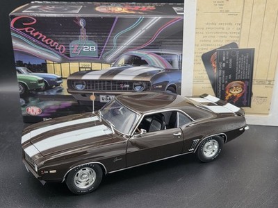 Acme 1969 Chevy Camaro Z/28 1:18 Scale Diecast Model Car LE 1/302 Brown