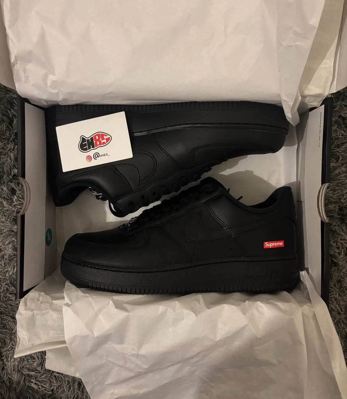Nike Air Force 1 Low Supreme Noir UK9,5?