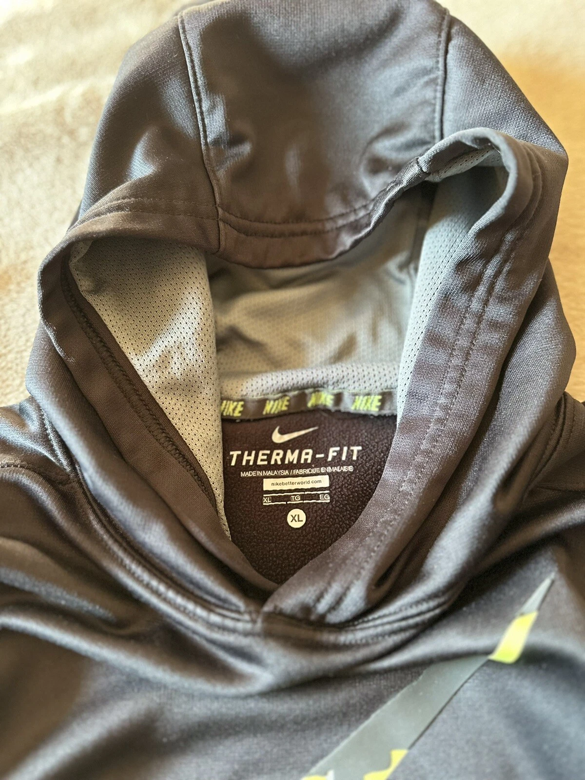 VETEMENTS Felpa con cappuccio Nike Therma Fit Youth XL pullover logo swoosh nero e grigio