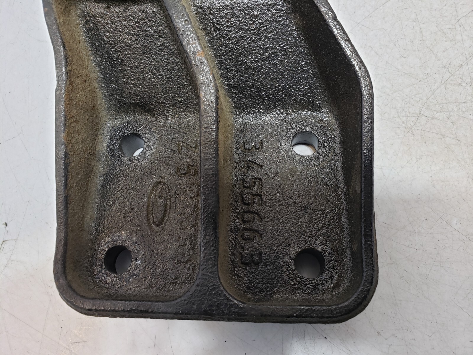 ✅ 04-11 OEM Maserati Quattroporte Rear Differential Support Mount Bracket SET