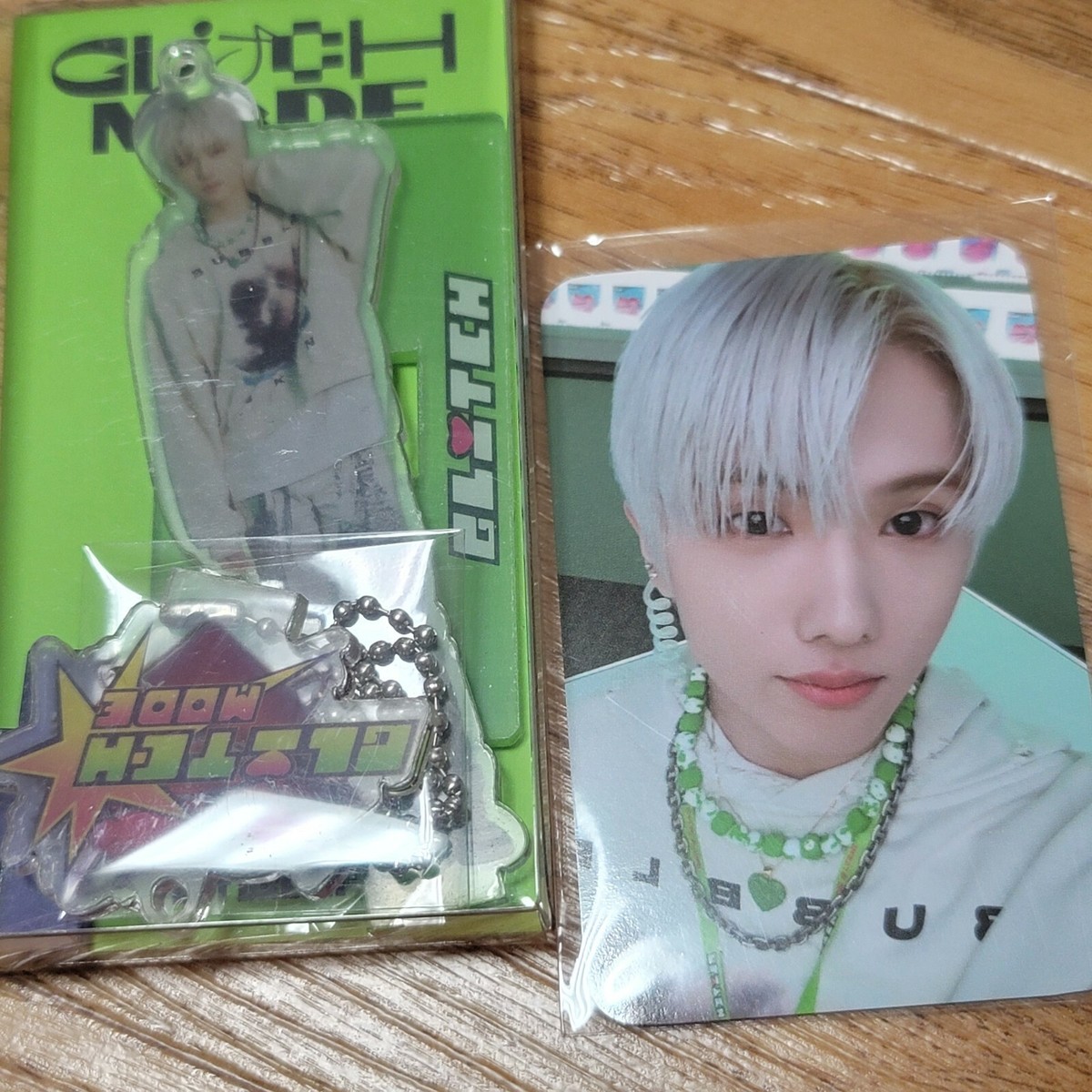 NCT DREAM Glitch mode マーク アクリル キーリング NCT DREAM [Glitch Mode] ARCADE Center Acrylic stand keyring
