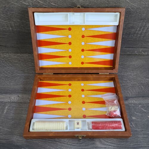 Travel Backgammon Set 14" x 9.5" x 1" Magnetic Red and White Pieces Faux Leather - Afbeelding 1 van 7