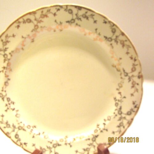 Royal China 22K Gold 6-1/4 Plate White and Gold - Picture 2 of 4