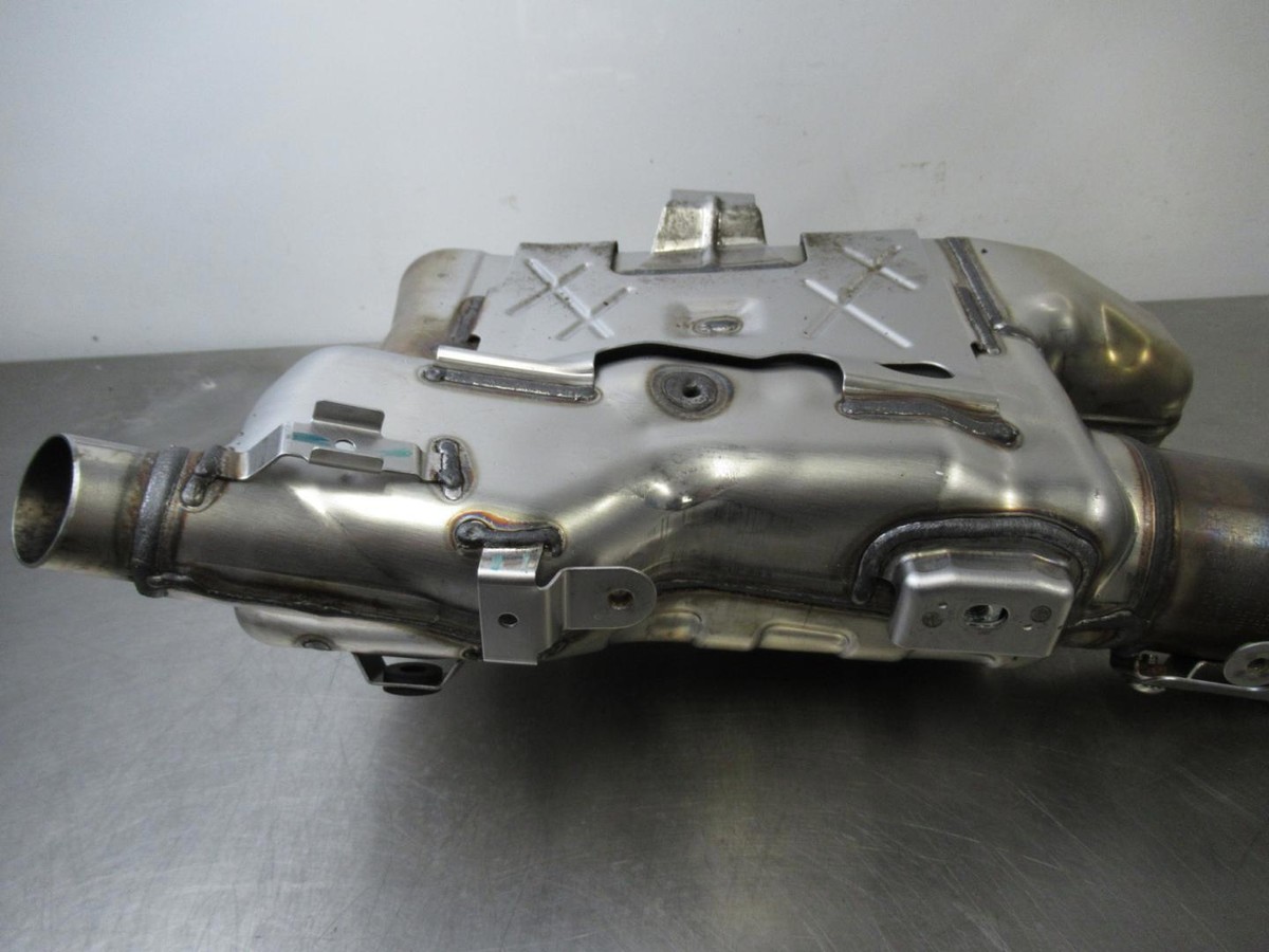 EB1379 2023 23 SUZUKI GSX800 R GSX8S OEM MUFFLER EXHAUST HEADER | eBay