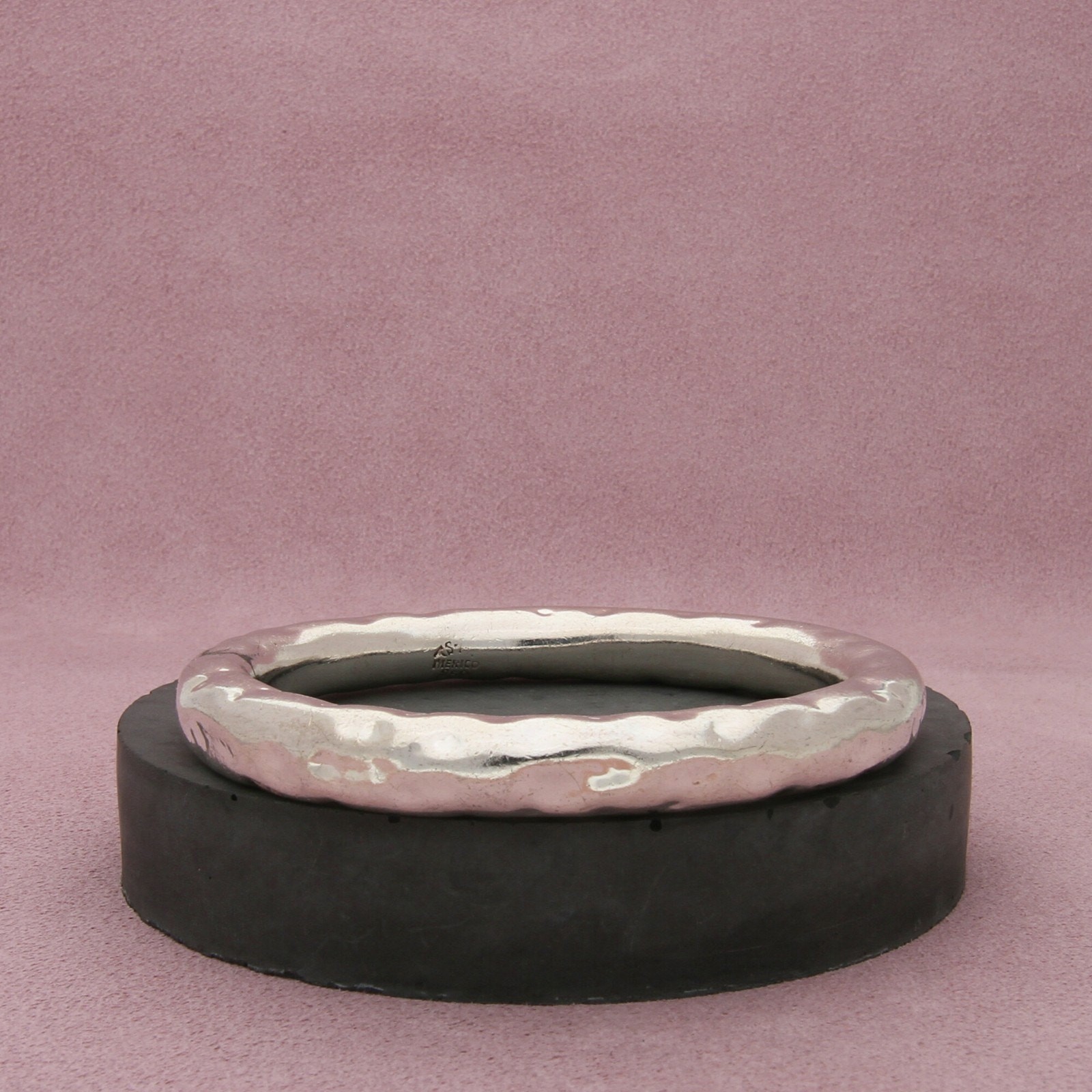 taxco mexico sterling silver vintage hammered bangle bracelet size 7.25in