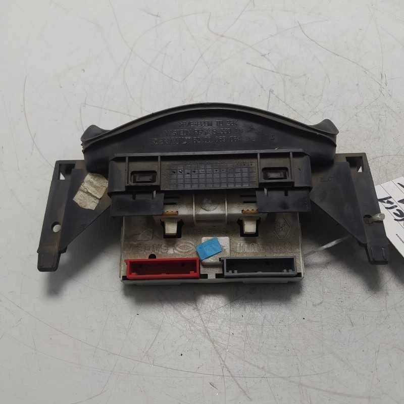 8200091779A Display orologio multifunzione Renault Clio II 2001-05 - Immagine 3 di 4