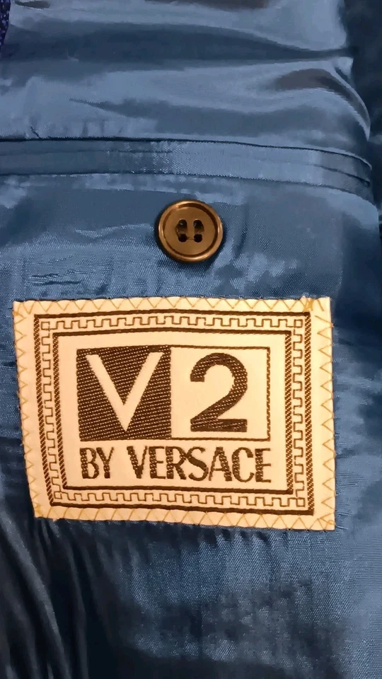 Versace V-2 Blazer Sports Coat  Size L Made In Switzerland - Image 3 of 4