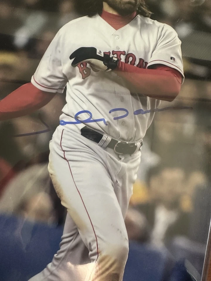 Johnny Damon Signed 8x10 Photo- JSA AUTHENTICATED- MLB- Boston Red Sox - Image 3 of 3