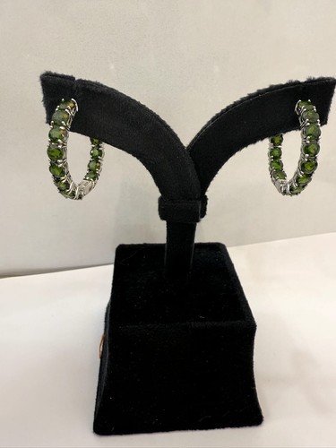 chrome diopside ear ring - Picture 2 of 5