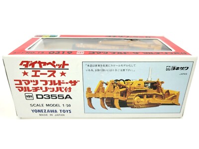 Komatsu D355A Dozer with Ripper - Diapet 1:50 Scale Diecast Model