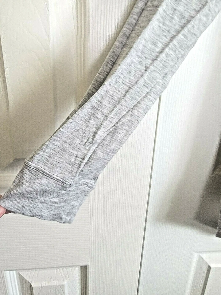 Top de mujer Gaia Yoga manga larga talla pequeña gris/púrpura corte bajo mandala espalda Foto 4 de 4