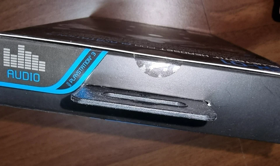 Gioteck Auricolare Bluetooth per Sony Playstation 3, nuovo e sigillato. - Immagine 3 di 4