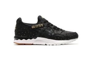 asics suede gel-lyte v trainers with metallic dots in black asics suede gel-lyte v trainers with metallic dots in black