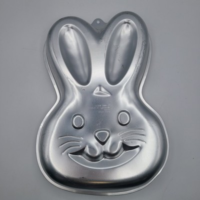 WILTON BUNNY FACE CAKE PAN #2105-9438 VINTAGE 1992 EASTER