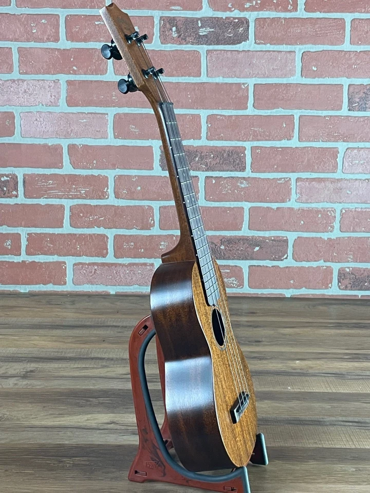 Martin 0 Soprano Ukulele - Dark Mahogany (New-Old Stock) - Image 3 of 4