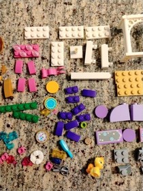 LEGO Disney: Daisy's Beauty Salon (41140) Complete minus box.