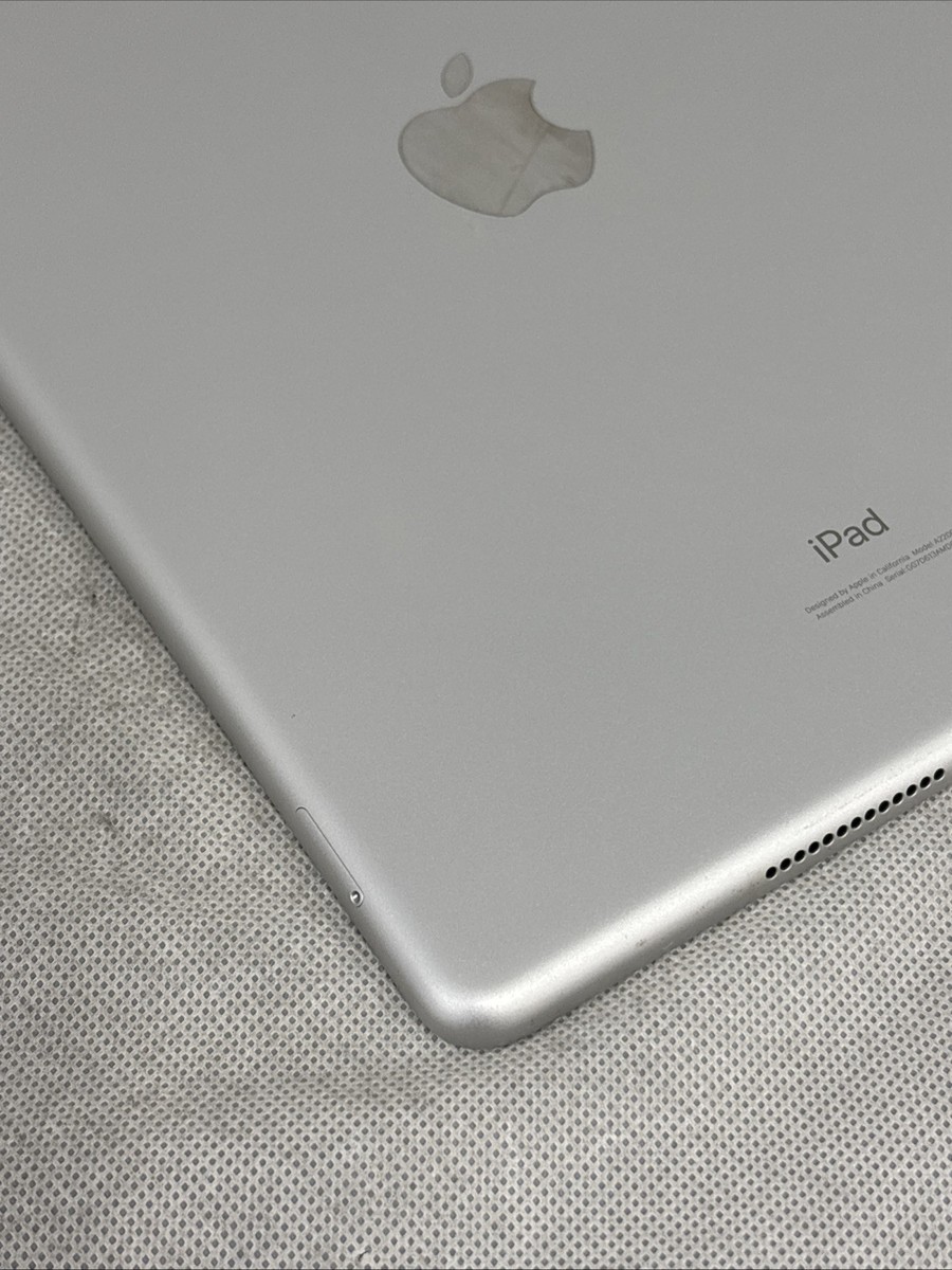 Apple iPad (7th Generation) A2200 32 GB, Wi-Fi + 4G, 10.2 in