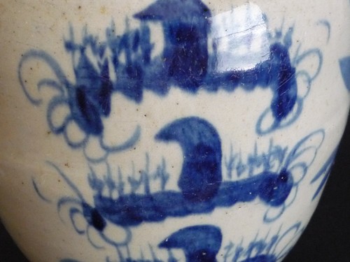 Maceta con patrones de bambú azul y blanco de la dinastía Ming 明代青花竹子紋四系罐 - Imagen 8 de 12