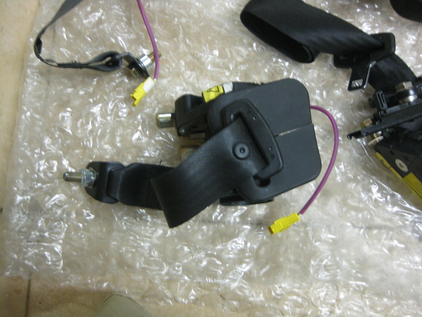 05 MASERATI QUATTROPORTE M139 OEM COMPLETE SET SEAT BELT TENSIONERS SEATBELT
