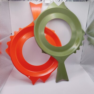 Set Of 5  Vintage Green  Plate-Mate Fish Paper Plate Holders 70's Picnic Plastic