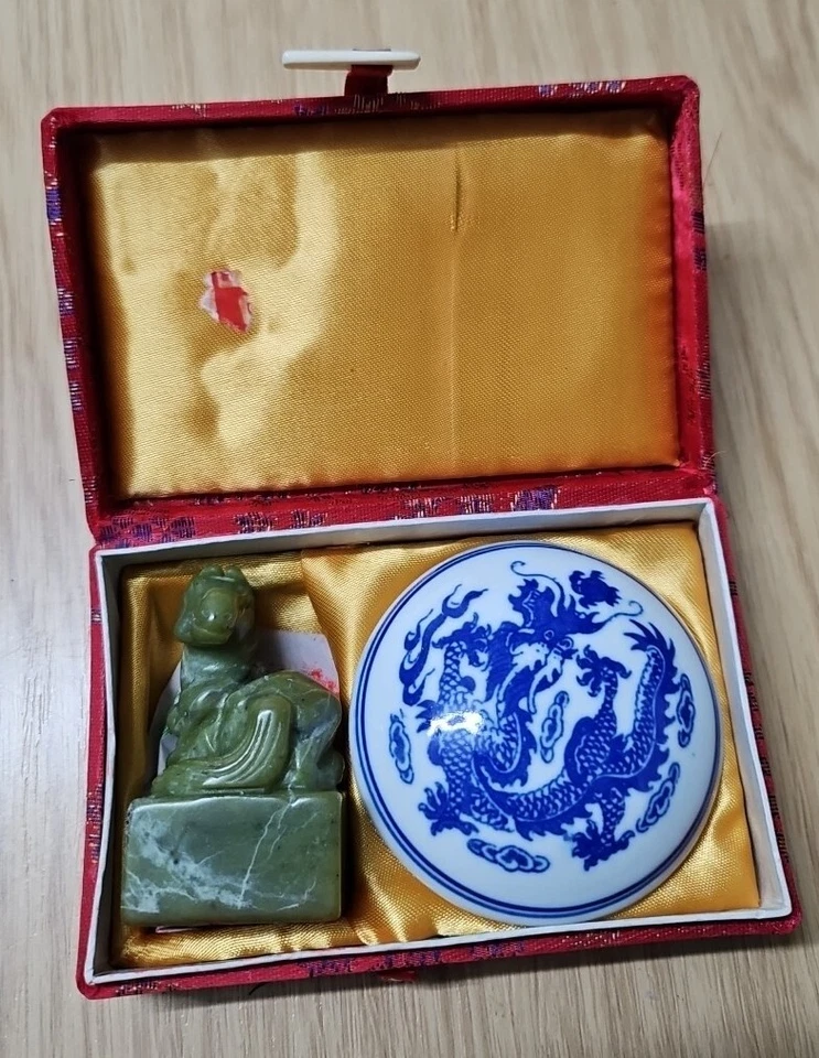 Antique Oriental Brush Ink Painting Dragon Ceramic Paint Pot & Jade Stamp - Image 3 of 4
