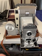 Vintage Polaroid Land Camera Model 800 W/Leather Case Flash