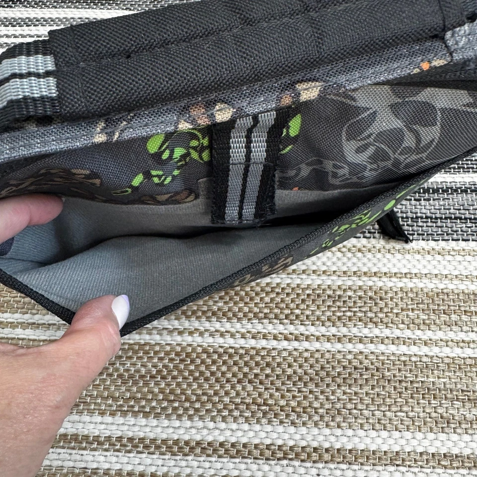 Pottery Barn Kids Slithering Snakes Mackenzie Handled Travel Case - Image 3 of 4