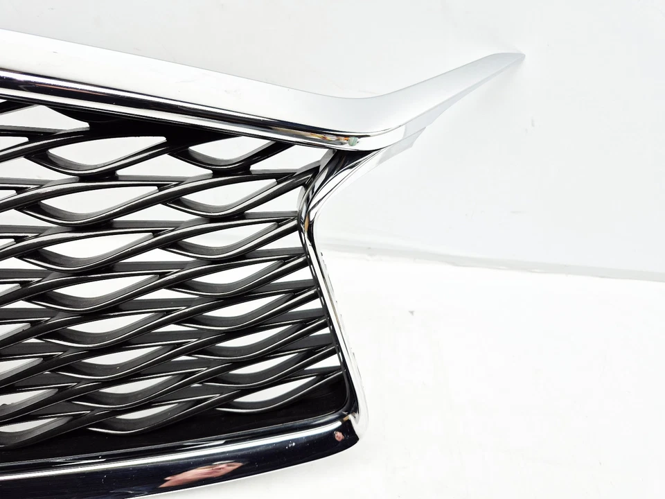 INFINITI QX30 FRONT RADIATOR BUMPER GRILLE 623105DA0A - Image 3 of 4