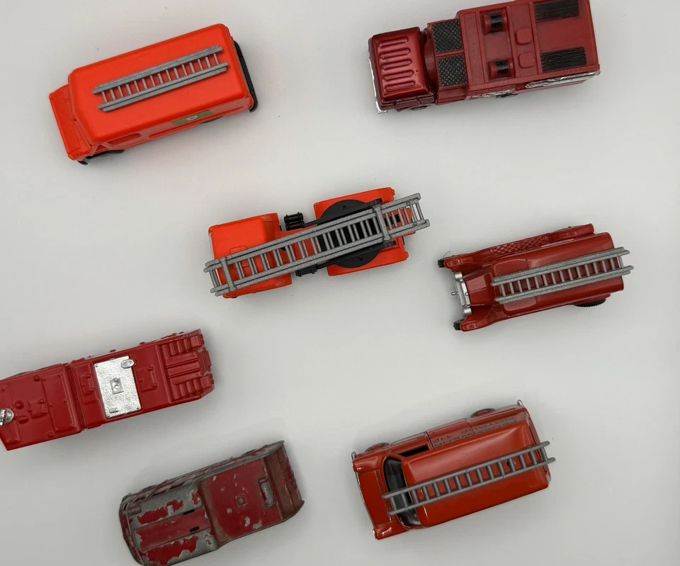 Lote de 7 Juguetes de Bomberos Die Cast de Colección Merryweather Schuco Efsi Tomy Tomica Foto 2 de 4