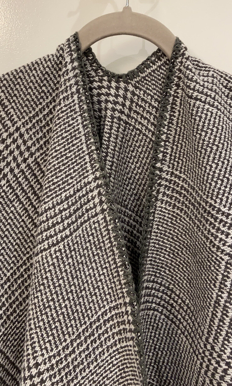 Urban Coco Open Front Poncho Cape in Gray Glen Plaid NWT image 6