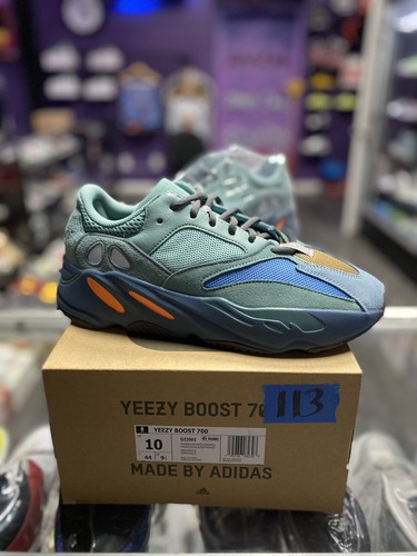 yeezy boost 700 size 10