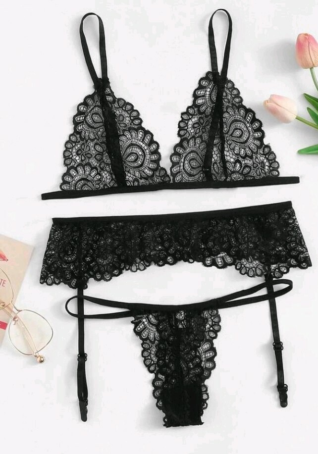 SheIn Women's Sexy lace bra/panty/garter Set black large (8/10