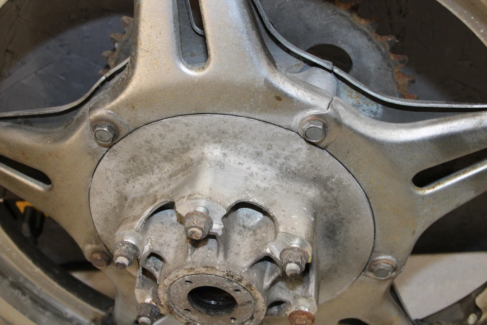 Honda CB750F Super Sport 1977-78 2,15" x 18" rueda trasera 4226 ABD Foto 3 de 4