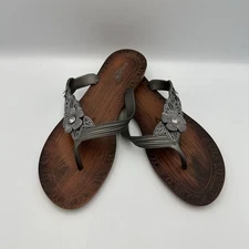 Capelli New York Flip Flops Size 9 Gray Silver Flowers Rhinestones Preowned