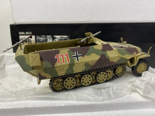 Minichamps 1:35 German Sd.Kfz. 251/1 Hanomag, GD, E Front 1944, No. 350011270 - Picture 18 of 24