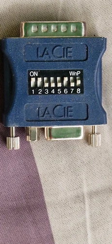 Lacie. MAC to VGA Adapter with 8 DIP Switches