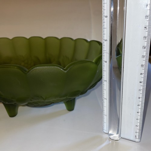 EUC Vtg Indiana Glass Frosted Green Satin Oval Footed Bowl Grape Harvest Rare - Picture 11 of 13