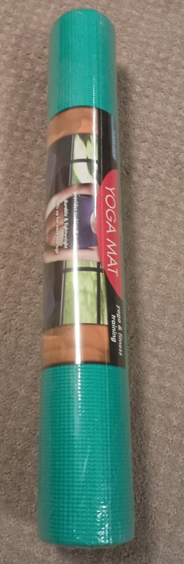 Pure Fitness Yoga Mat 68" x 24" x 1/8" Non-Slip Sticky Workout Gym Mat Green NEW