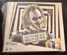 Hot Toys MMS767 Beetlejuice Beetlejuice  figure 