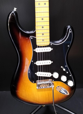 [Fender] American Ultra Luxe Stratocaster MN 3TS 3 Tone Sunburst USA 2021 Git...