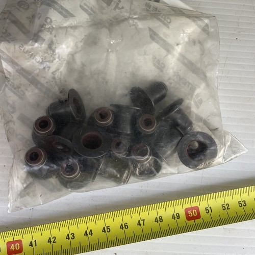 Valve Stem Seal Ring VA09 6-46 CFW A18 (Bag of 16) NOS - Picture 6 of 7
