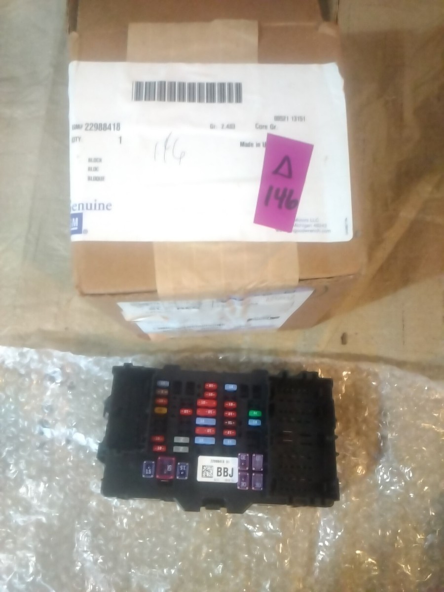 GM OEM 22988418 2014 Chevy Silverado 1500 Driver Side Fuse Block