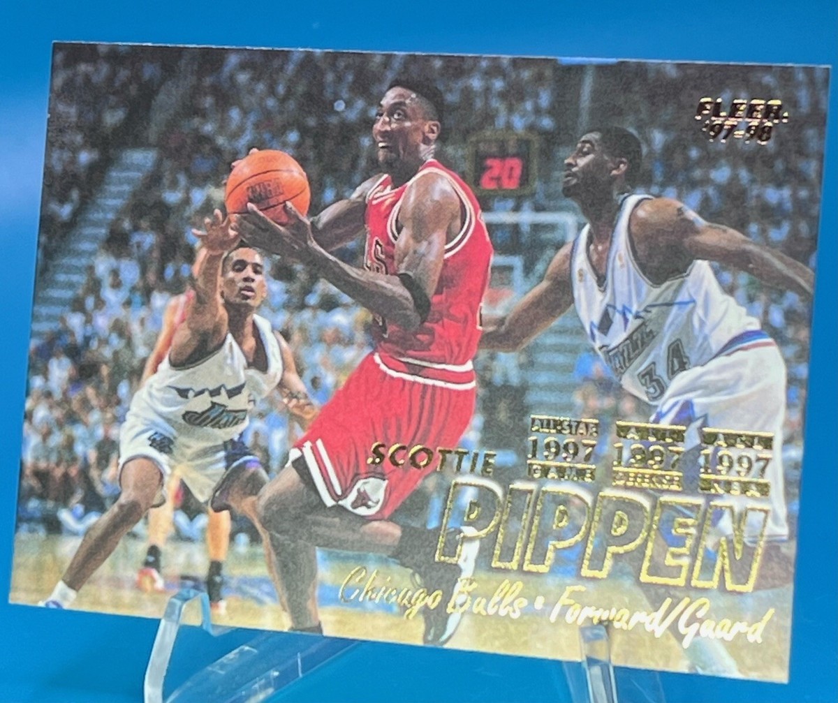 1997-98 FLEER #261 SCOTTIE PIPPEN Chicago Bulls HOF Basketball