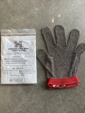 Saf T Gard Chain Mesh Blade Safety Gloves For Butchers And Meat Cutters. MEDIUM.