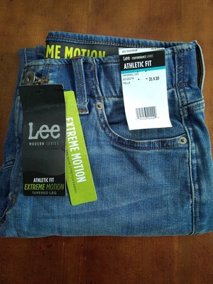Athletic Fit Tapered Leg Jeans Med 