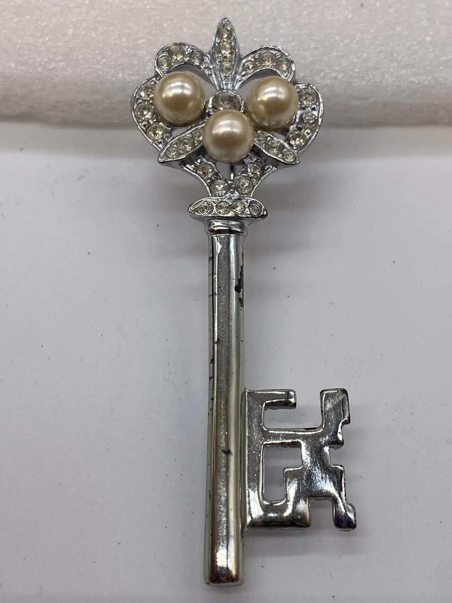 Carolee jewelry pins outlet